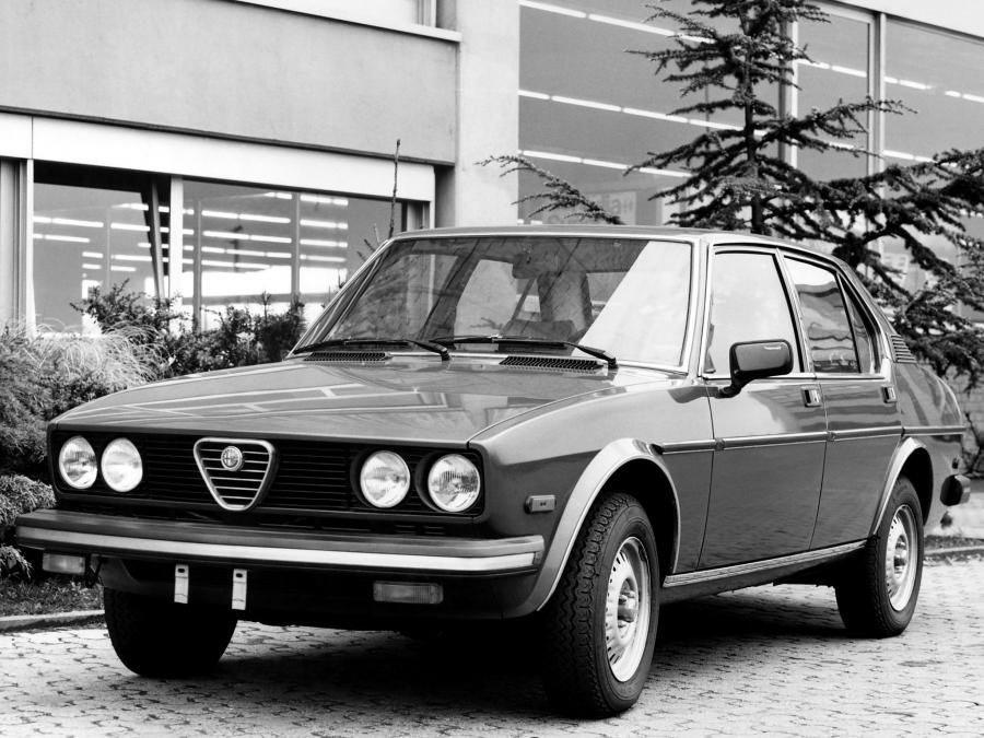  Alfa Romeo Sport Sedan (116) 1978 года  (фото 6 из 6)